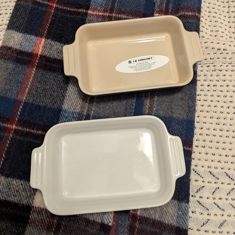 NWT Le Creuset 18cm rectangular Baking dishes in blue & White - set of 2